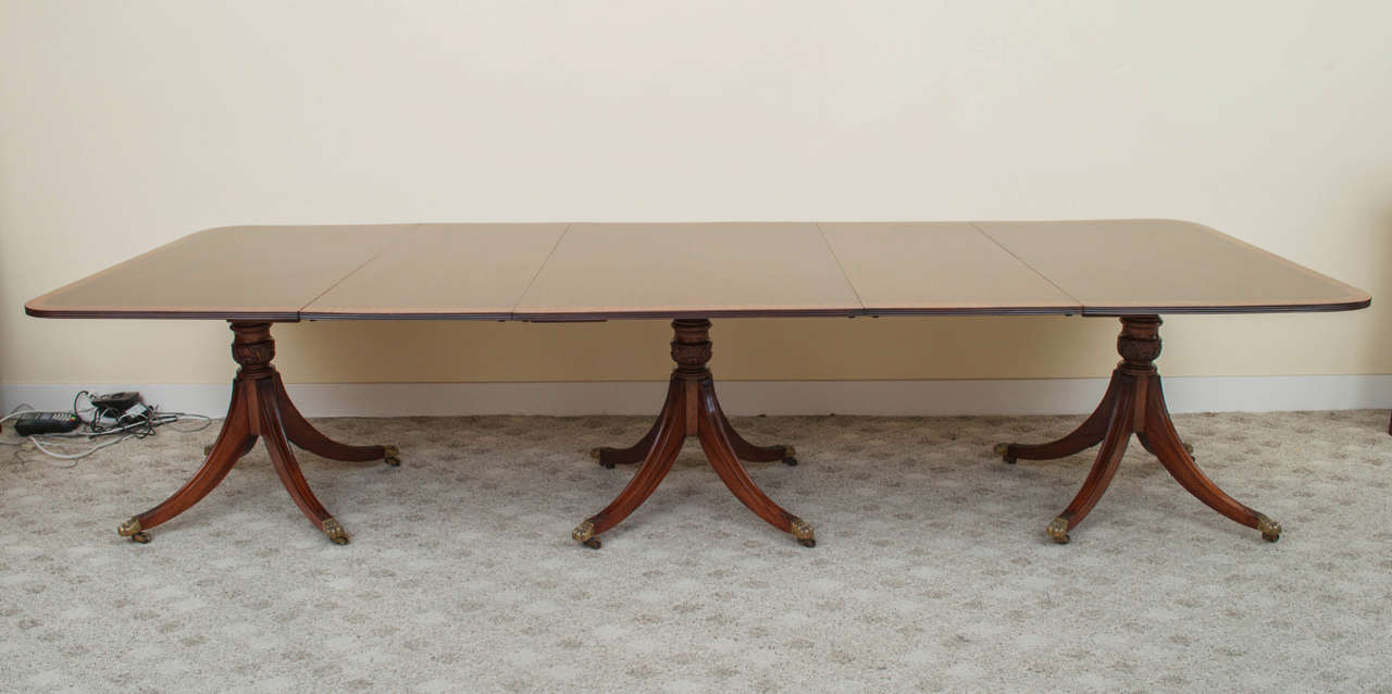 19th Century Regency Triple Pedestal Dining Table In Excellent Condition In San Mateo, CA